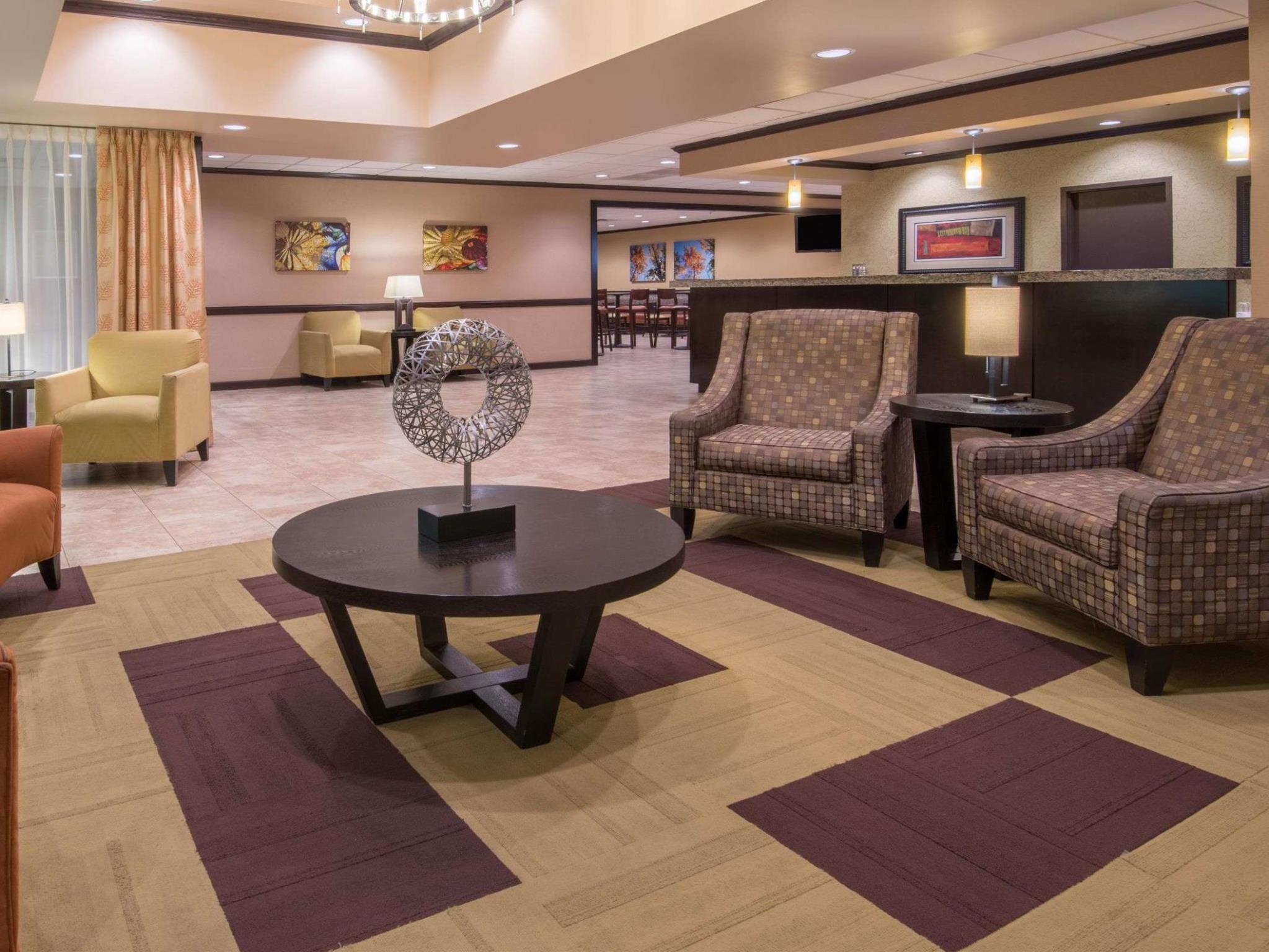 Wyndham Garden Oklahoma City Resort & Conference Hotel Near Airport, Fairgrounds Paycom & I40 Екстериор снимка