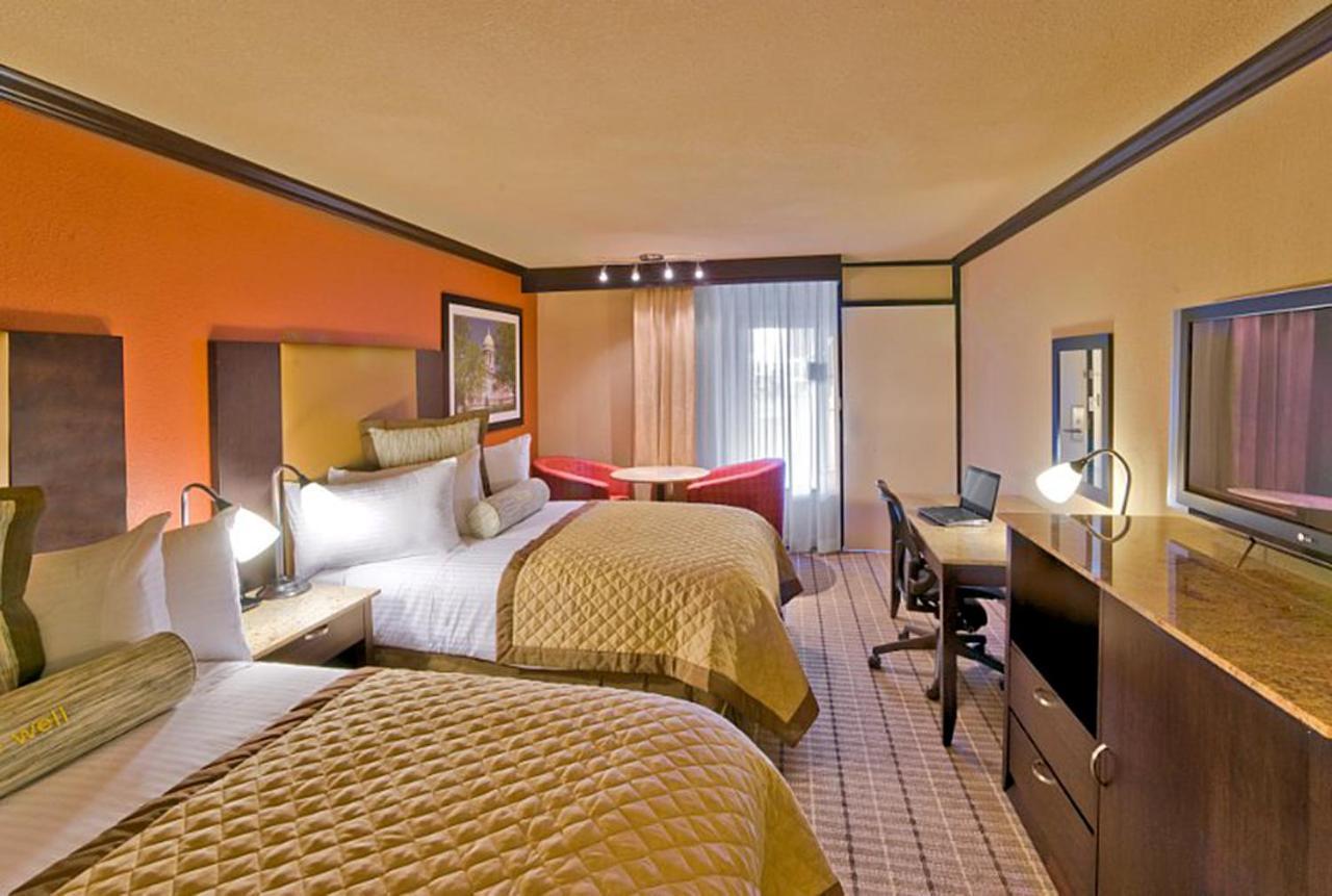 Wyndham Garden Oklahoma City Resort & Conference Hotel Near Airport, Fairgrounds Paycom & I40 Стая снимка