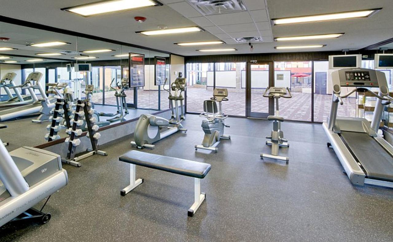 Wyndham Garden Oklahoma City Resort & Conference Hotel Near Airport, Fairgrounds Paycom & I40 Съоръжения снимка