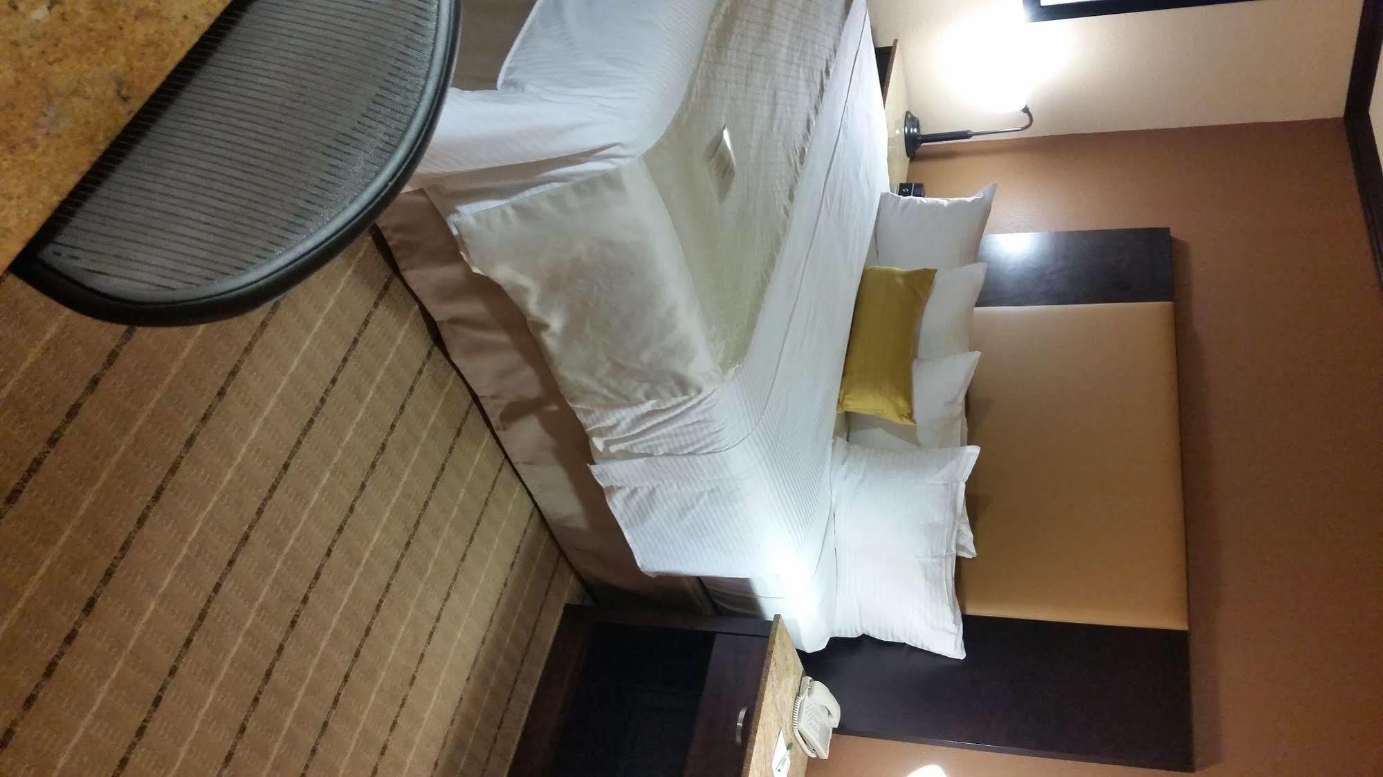 Wyndham Garden Oklahoma City Resort & Conference Hotel Near Airport, Fairgrounds Paycom & I40 Екстериор снимка