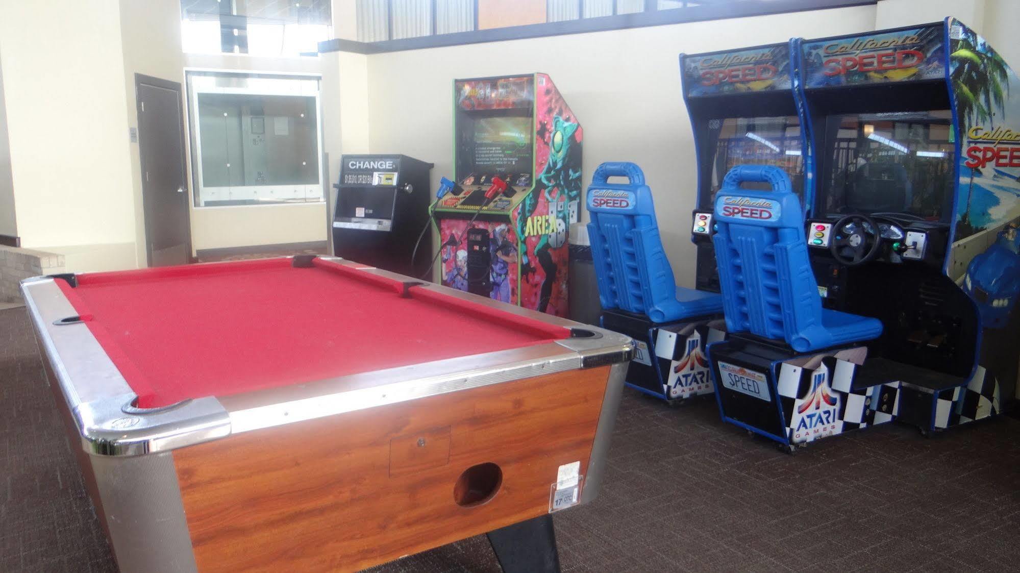 Wyndham Garden Oklahoma City Resort & Conference Hotel Near Airport, Fairgrounds Paycom & I40 Екстериор снимка